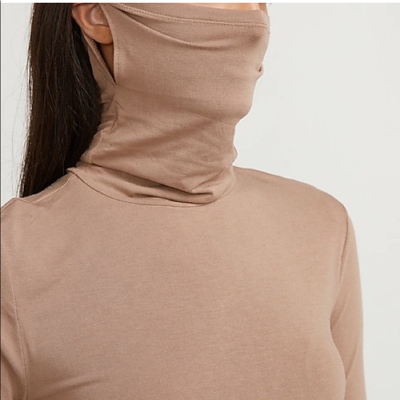 Express BUILT-IN MASK MOCK NECK TEE - Picture 3 of 3